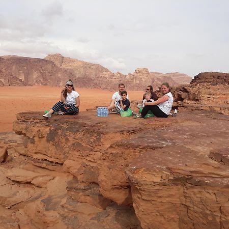 Wadi Rum Light Camp Bagian luar foto