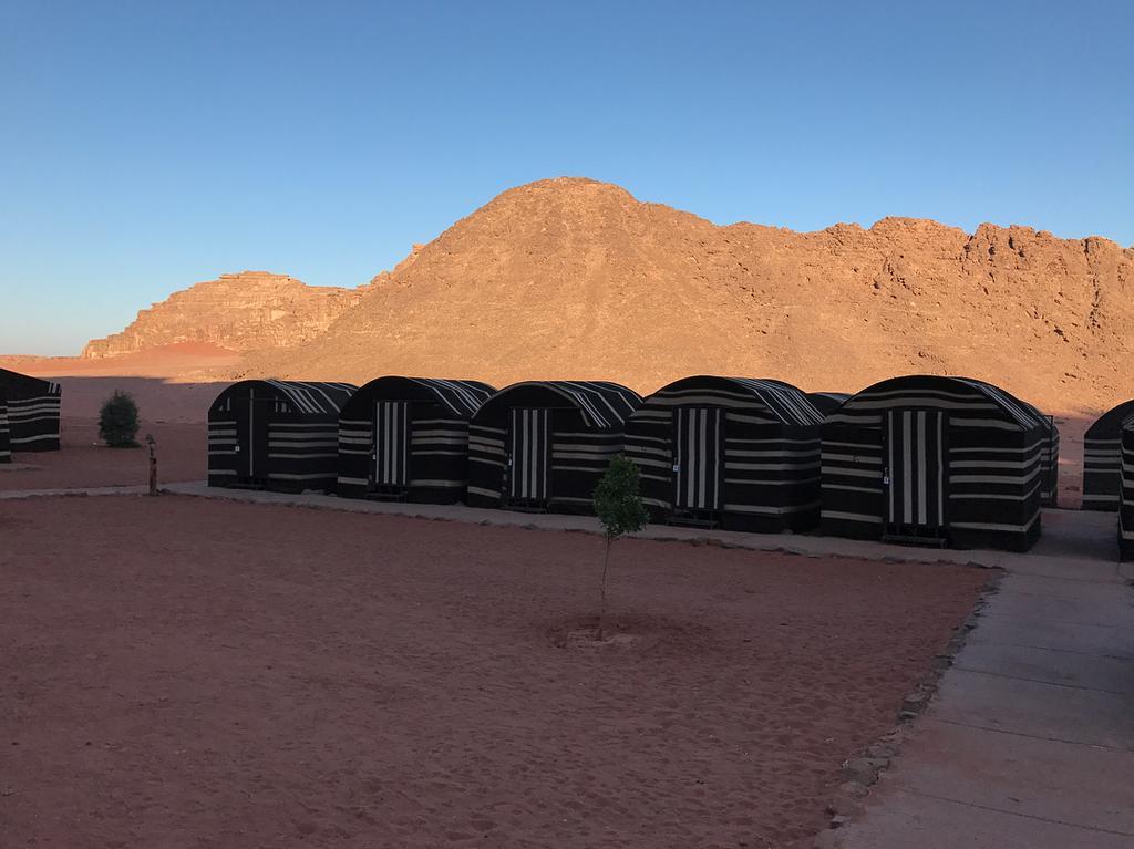 Wadi Rum Light Camp Bagian luar foto